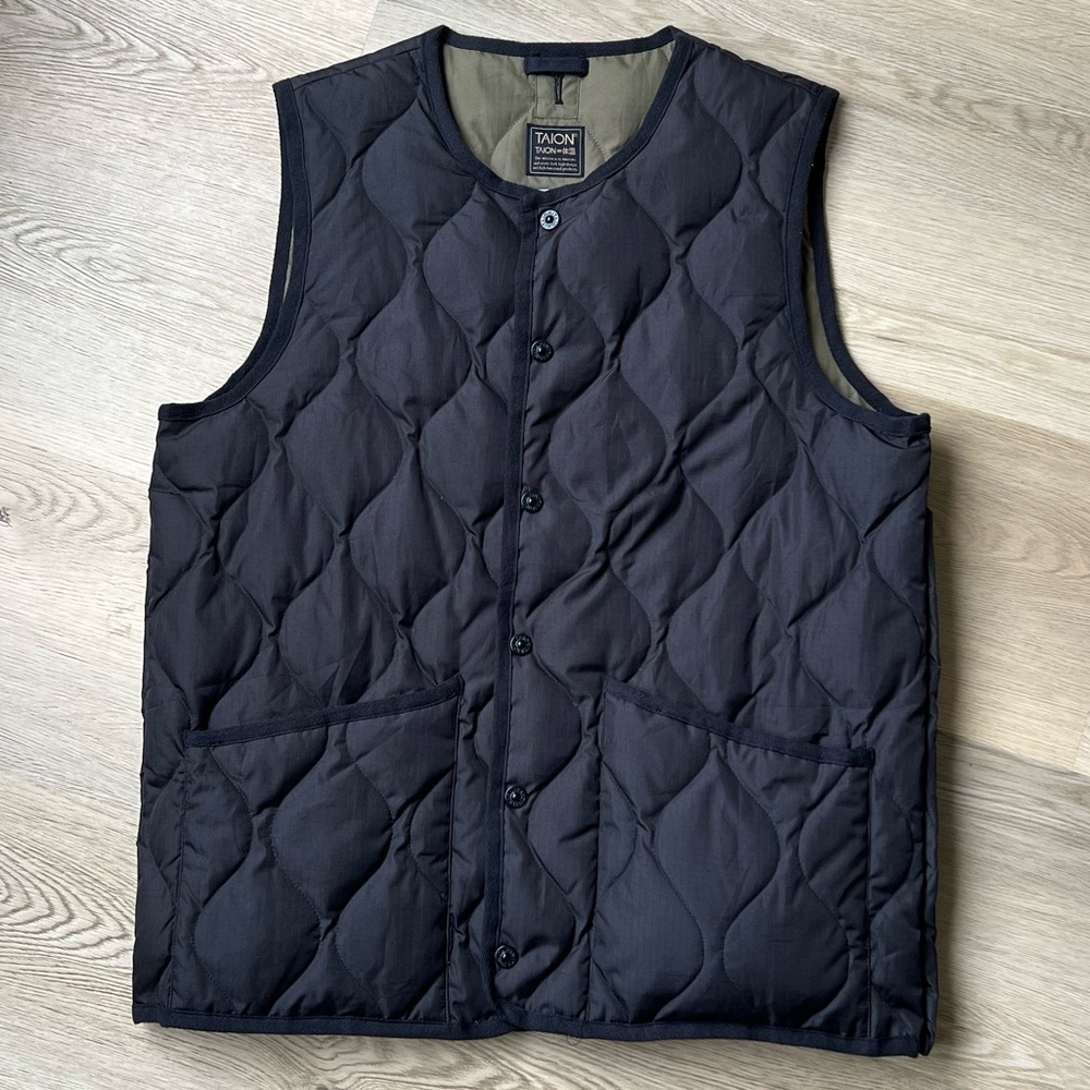 TAION Unisex Military Crew Neck Down Vest